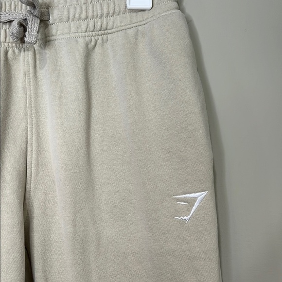 CREST JOGGERS Gymshark Joggers Beige with Logo Men’s Small Slim Fit - Picture 2 of 6
